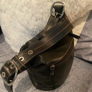Black leather COACH shoulder bag